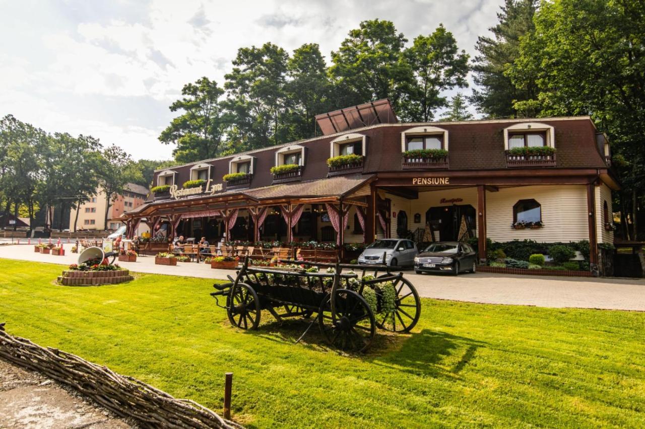 Pensiune Restaurant Lyra Corunca Exterior foto